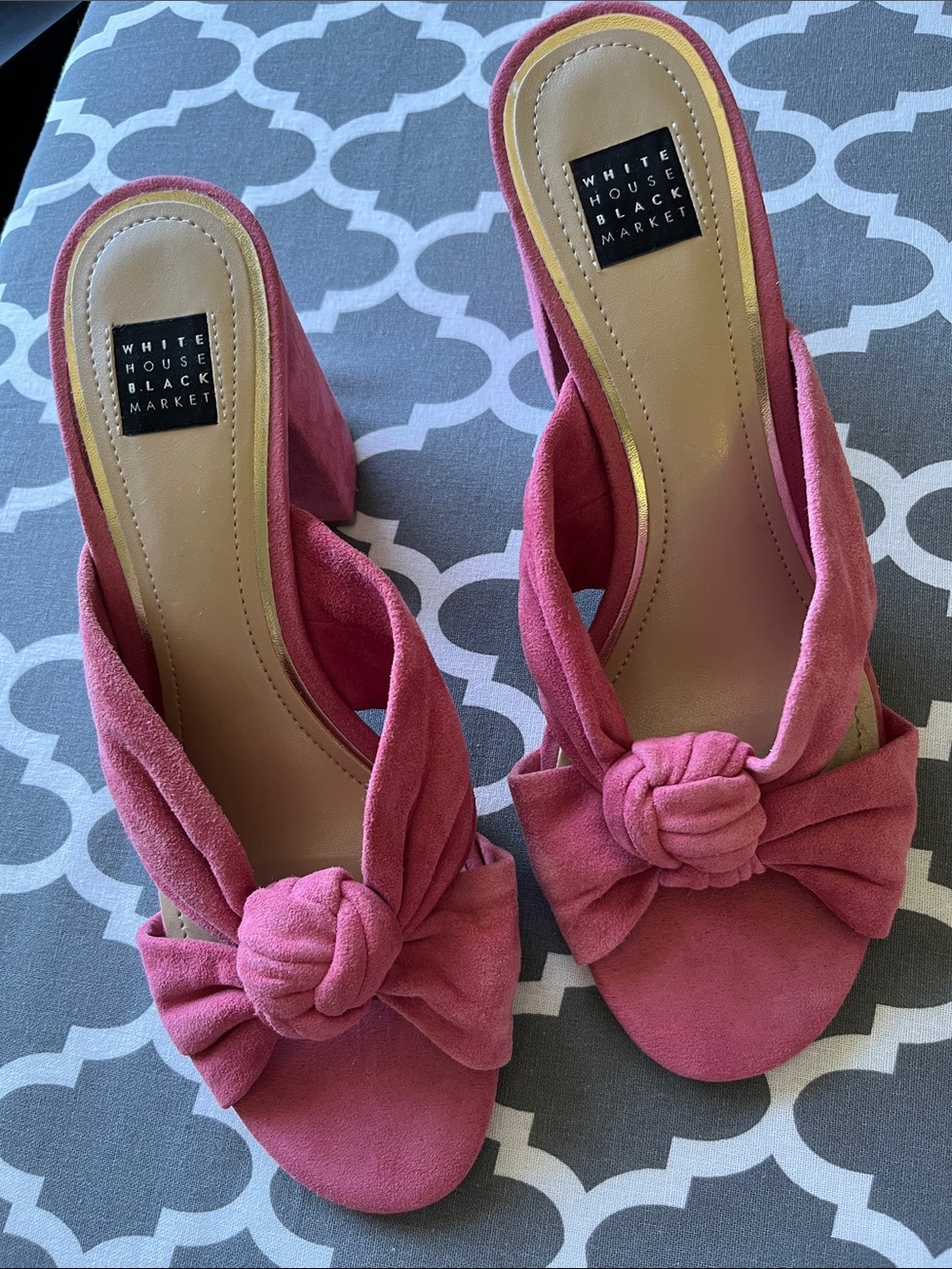 Size 7&1/2 NWOTs White House Black Market Pink Leather -Front Block Heel Mules